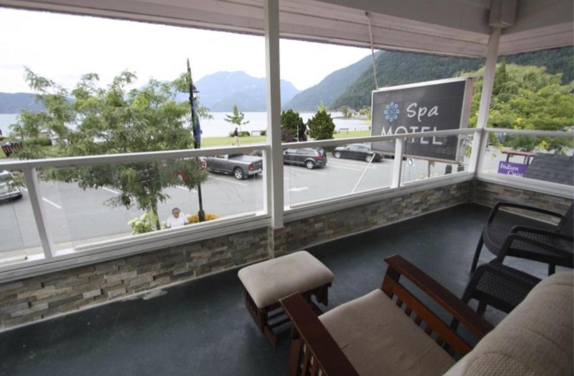 Harrison Spa Motel Harrison Hot Springs Dış mekan fotoğraf