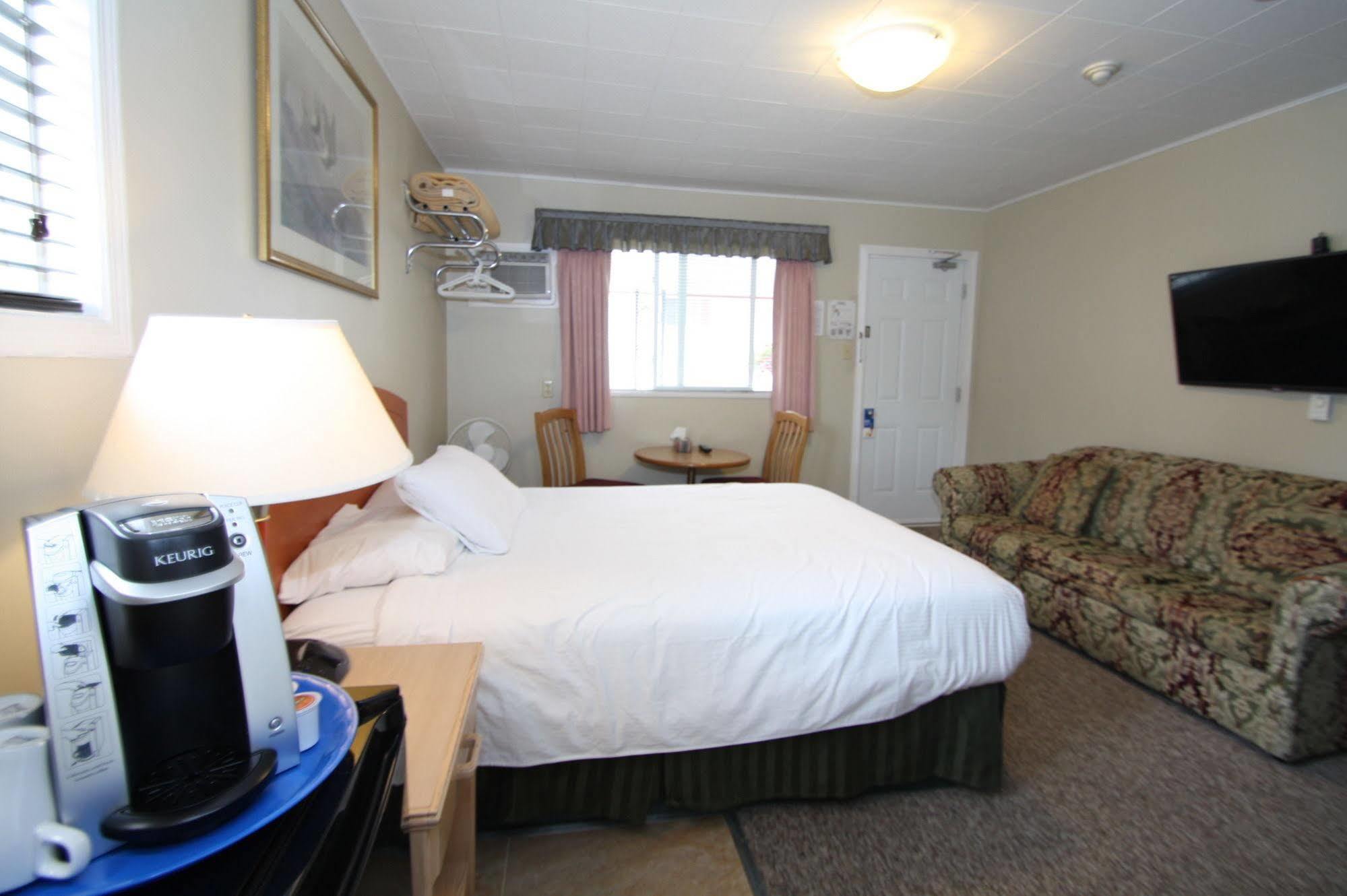 Harrison Spa Motel Harrison Hot Springs Dış mekan fotoğraf