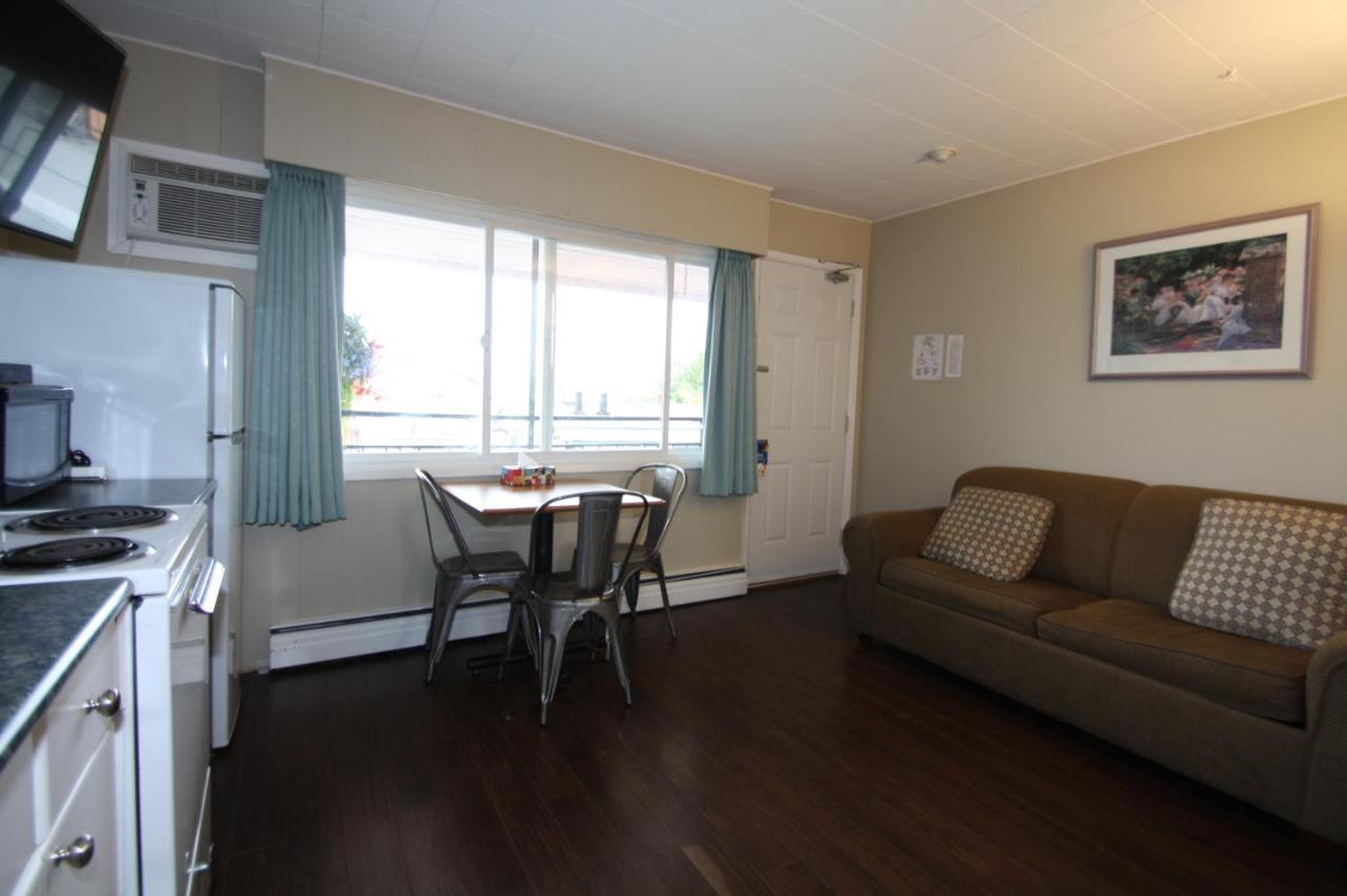 Harrison Spa Motel Harrison Hot Springs Dış mekan fotoğraf