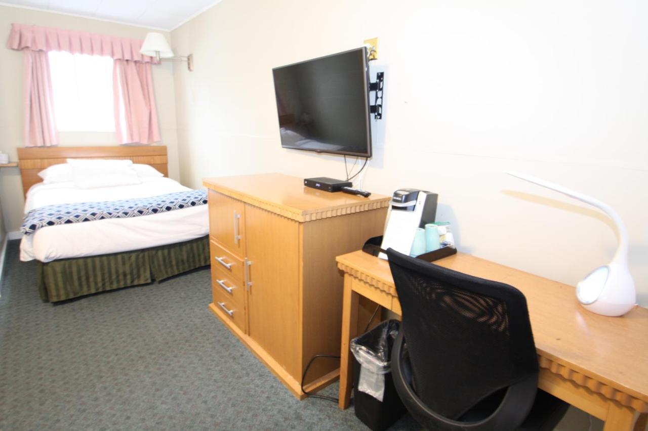 Harrison Spa Motel Harrison Hot Springs Dış mekan fotoğraf